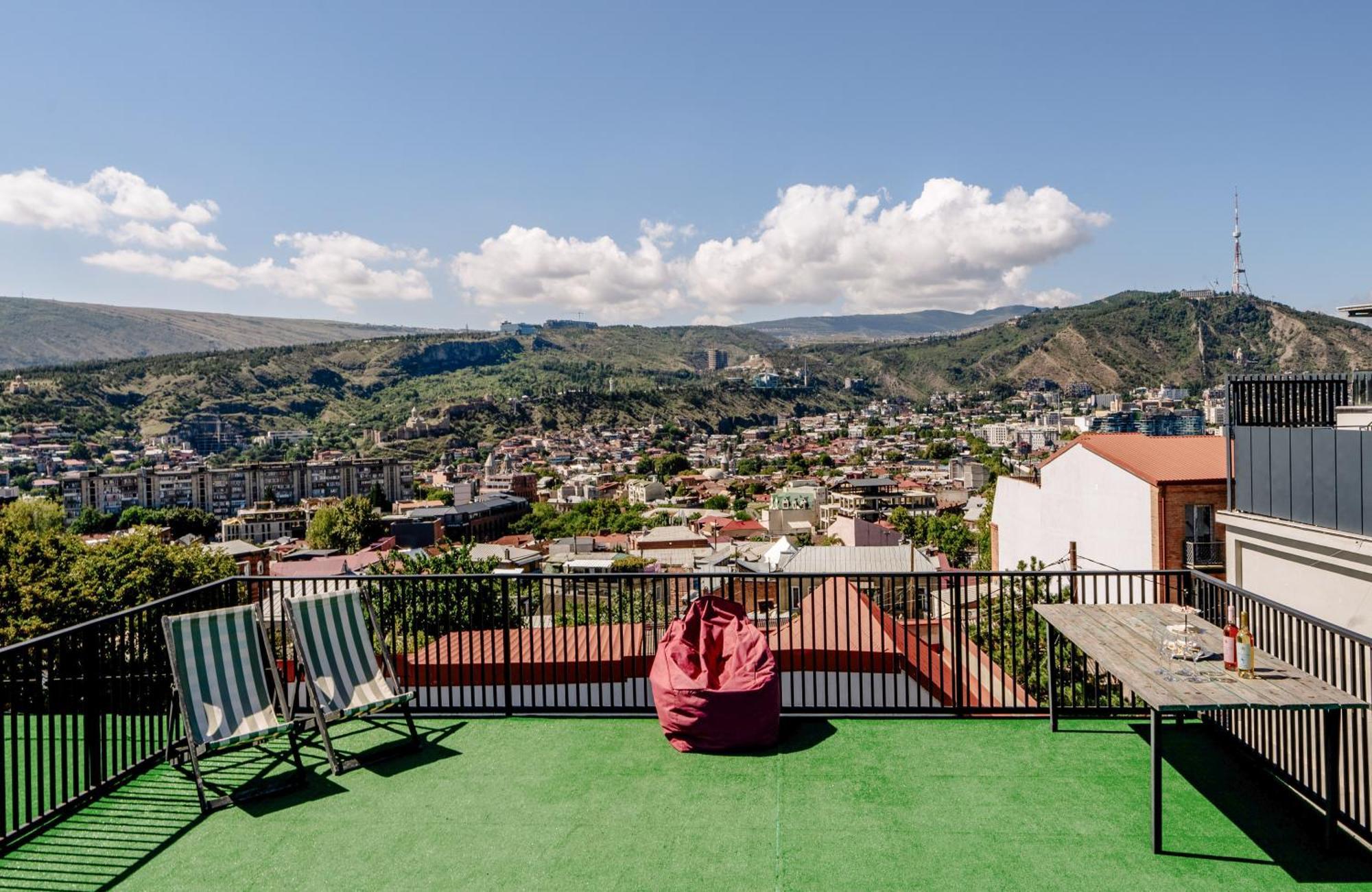 Hotel Tato & Coworking Space Tbilisi Luaran gambar