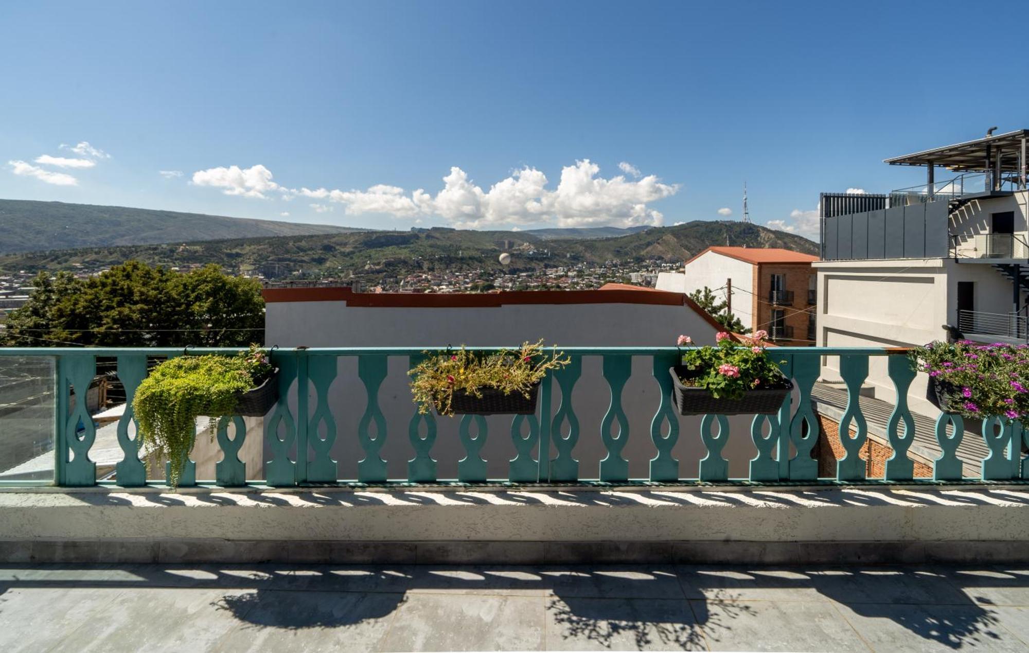 Hotel Tato & Coworking Space Tbilisi Luaran gambar