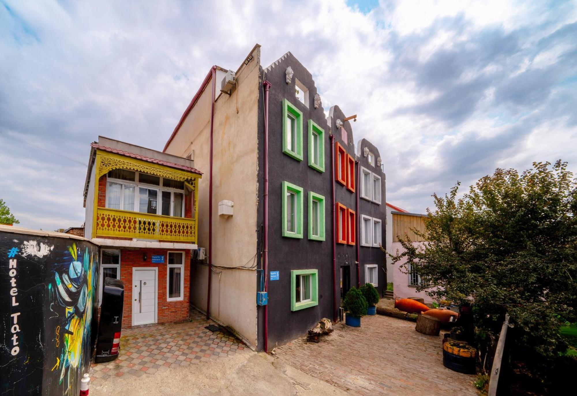 Hotel Tato & Coworking Space Tbilisi Luaran gambar