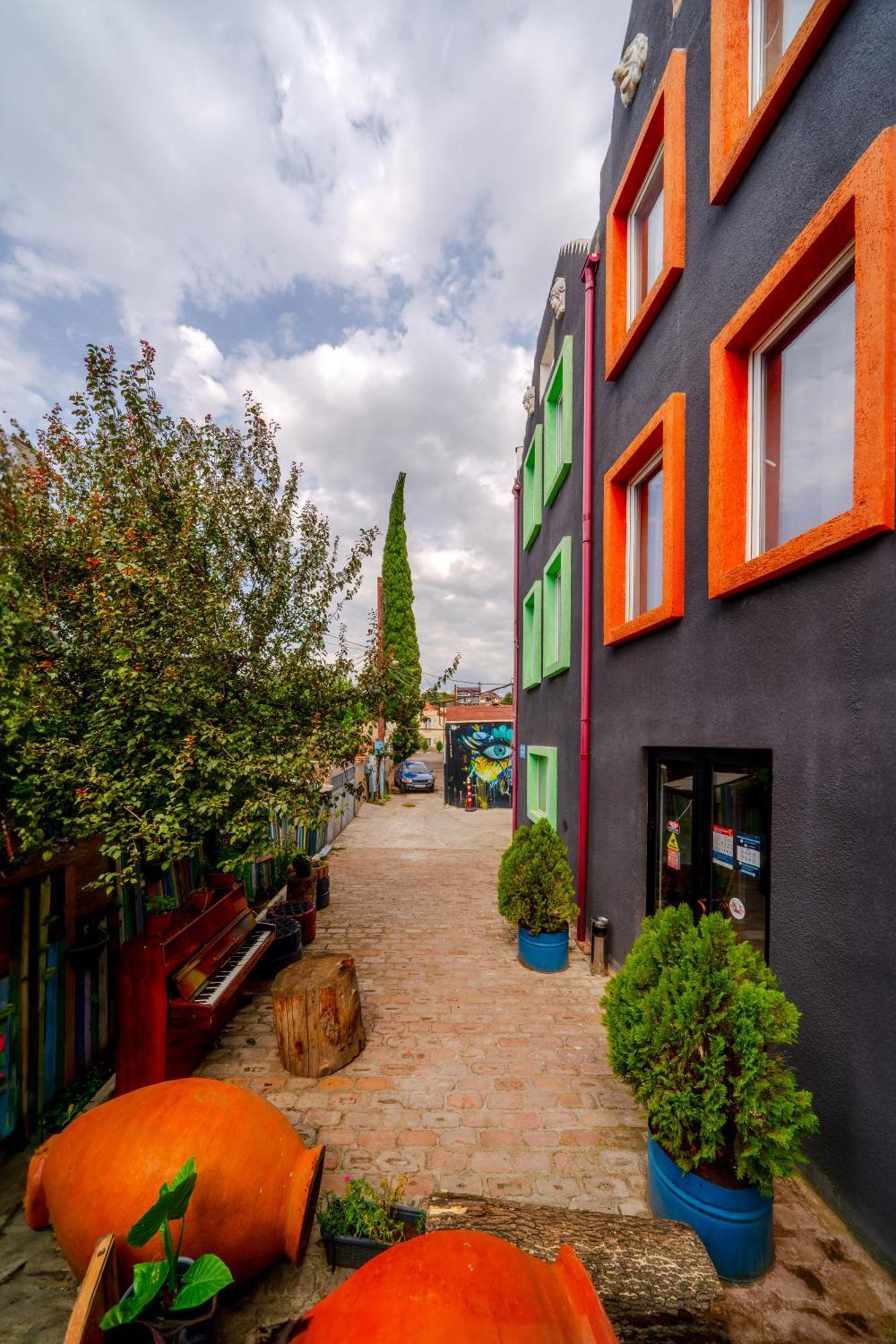Hotel Tato & Coworking Space Tbilisi Luaran gambar