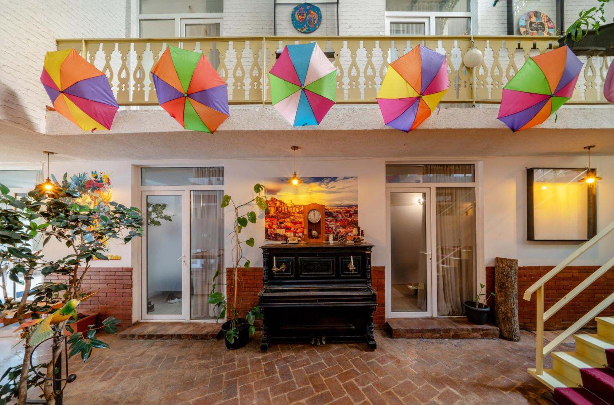 Hotel Tato & Coworking Space Tbilisi Luaran gambar